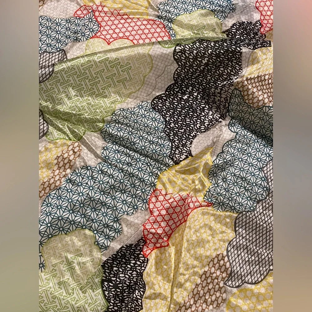 Multicolor Geometric Pattern Scarf - Picture 3 of 3